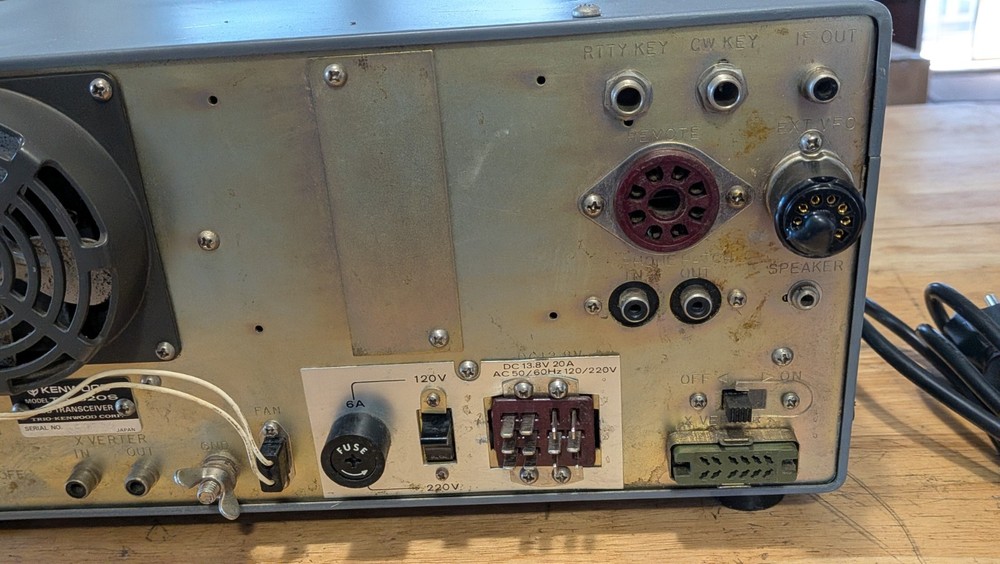 KENWOOD TS-820S HAM TRANSCEIVER WORKING - RECAPPED