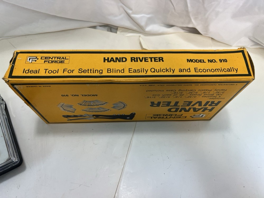 Central Forge Model No. 910 Hand Riveter Kit