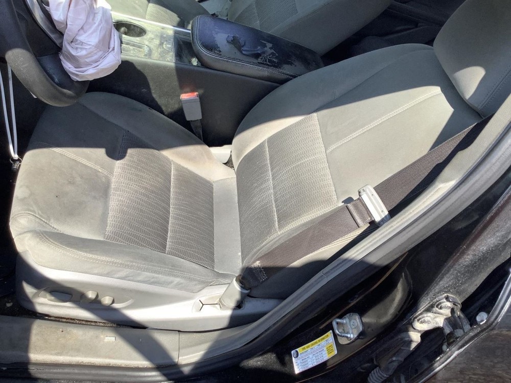 Fuse Box Engine Fits 16-19 IMPALA 4698557