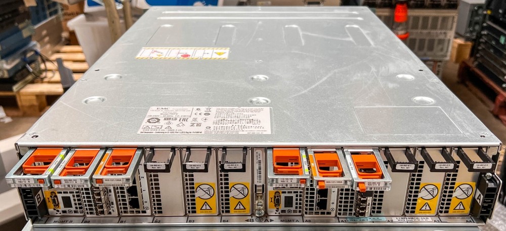 EMC TRPE Storage Processor Unit with 2x Management Controllers 4x Modules 4x PSU