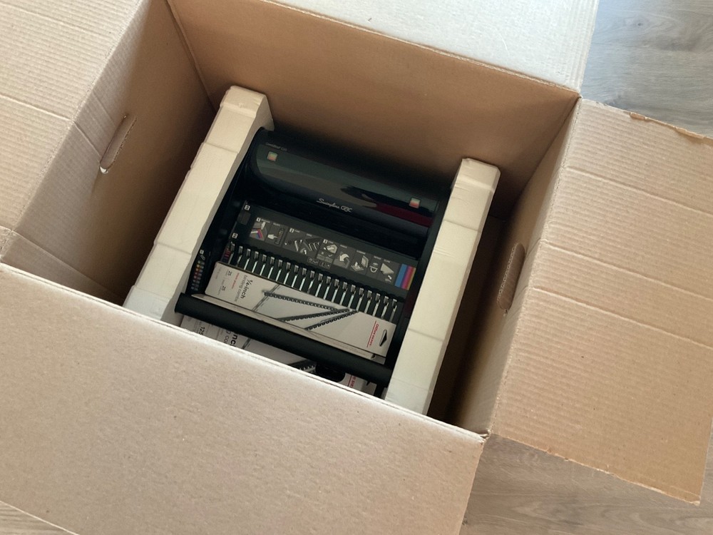 Swingline GBC CombBind C20 Manual Binding Machine