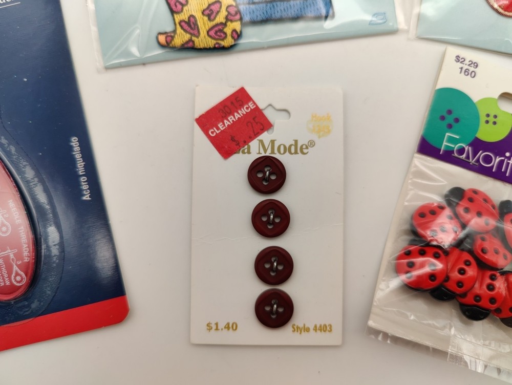 Various Sewing Notions And Patches