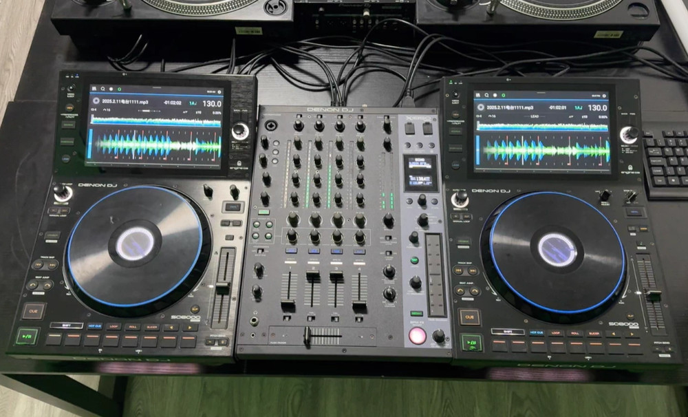 1pcs Denon SC6000 DJ Controller Package