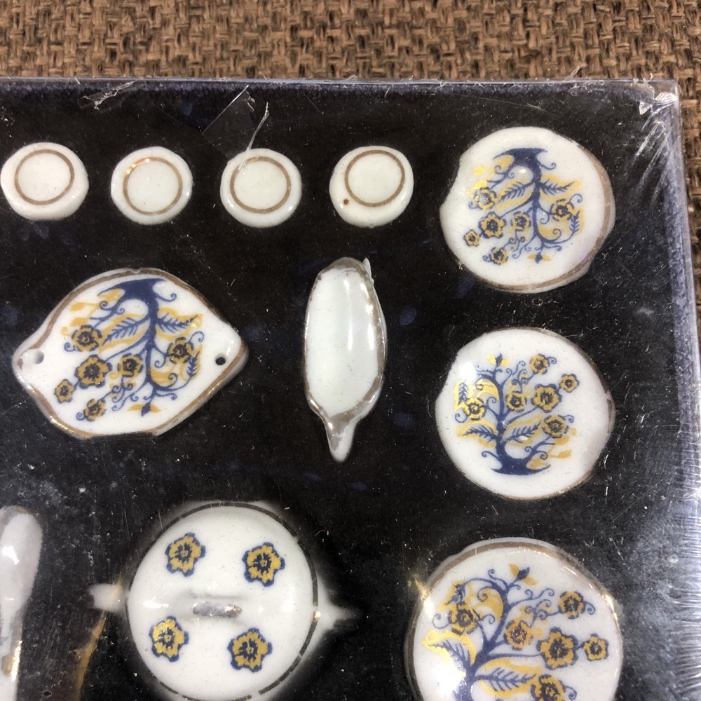 Victorian Dollhouse Dinner Service