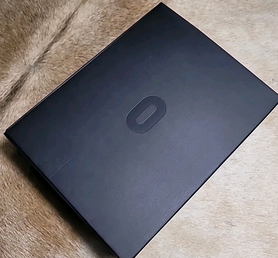 Meta Oculus Rift CV1 Touch Controllers Box Virtual Reality