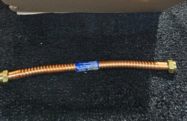 (QTY 4) BrassCraft WB00-18N Water Heater Connector, 3/4", FNPT, 18" L, 125 PSI