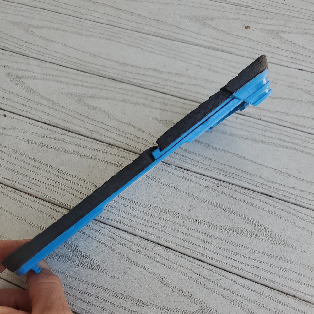 Bent Metal Binding Drive Plate, Medium Firm, Right