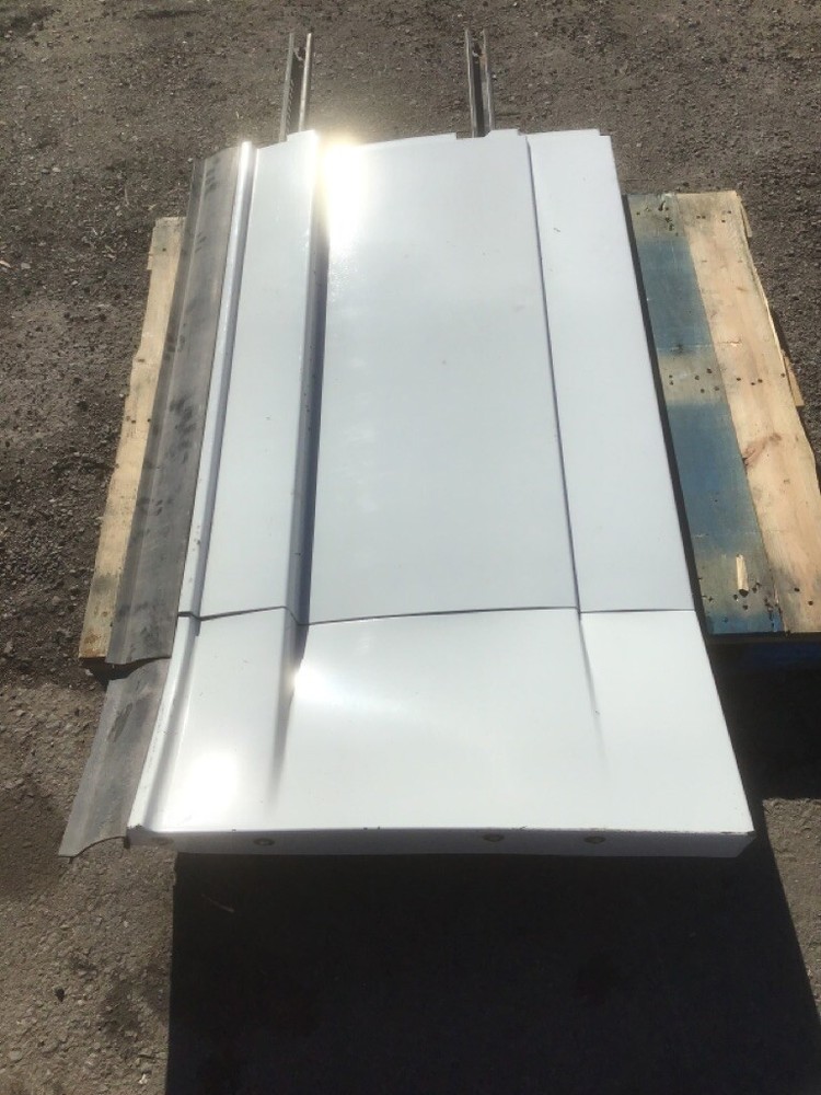 FREIGHTLINER CASCADIA Skirt