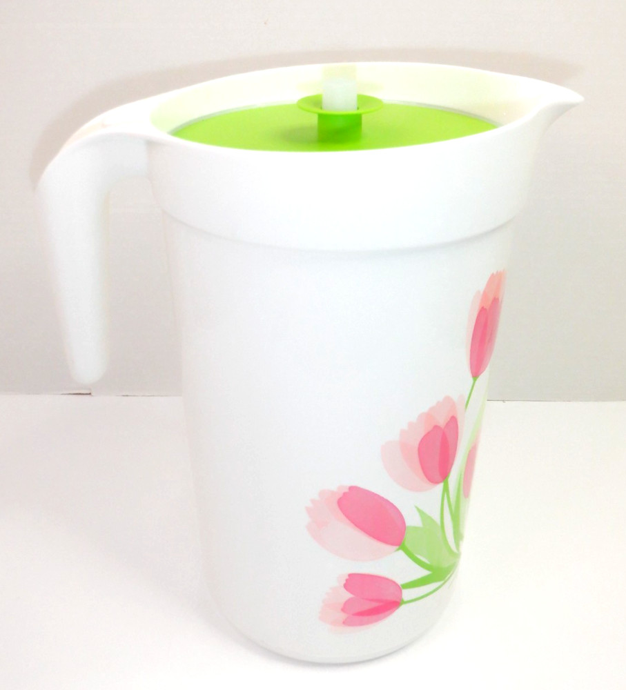 Tupperware Tulip 1 Gallon Pitcher