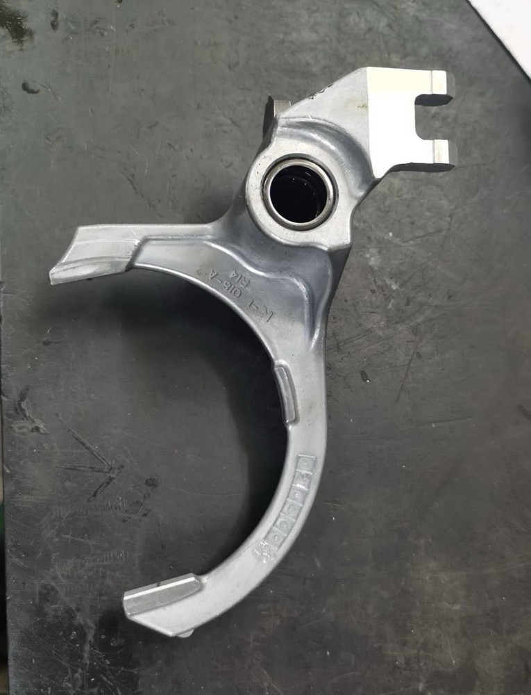 NISSAN GTR-R35 トランスミッション SHIFT FORK(1st & Reverse)