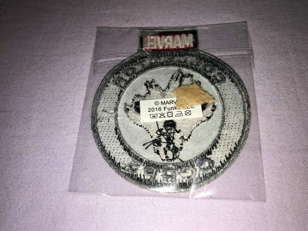 MARVEL COLLECTOR CORPS PUNISHER PATCH & IRONMAN PIN **NEW*