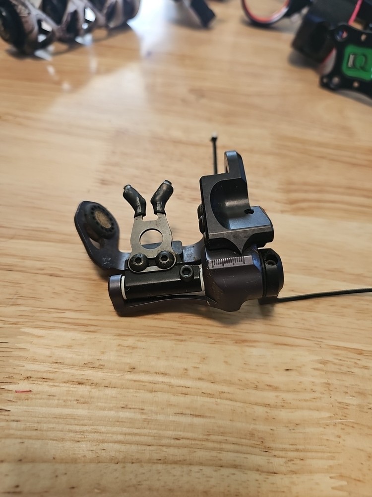 Mathews Downforce Rest Right Hand