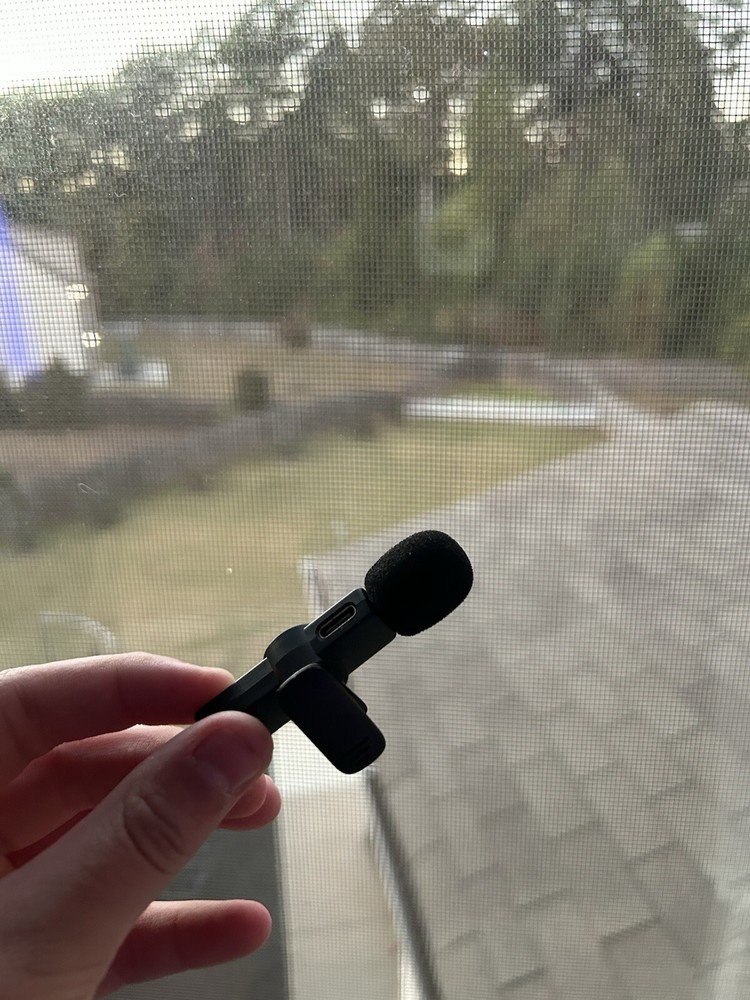 Laviar microphone For Recording High Quality Audio.