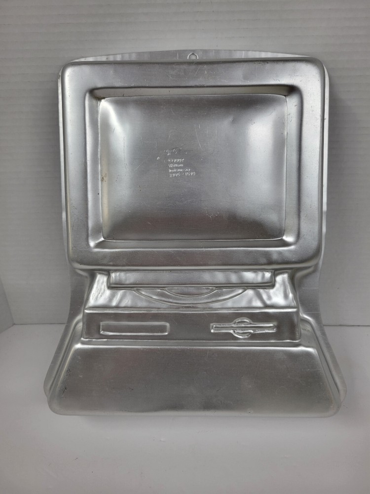 Vintage Wilton 1997 Desktop Computer Cake Pan Mold 2105-1519
