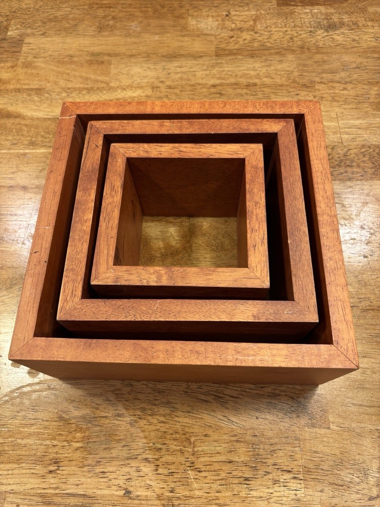 Square Shelves in Assorted Sizes, 3 Count