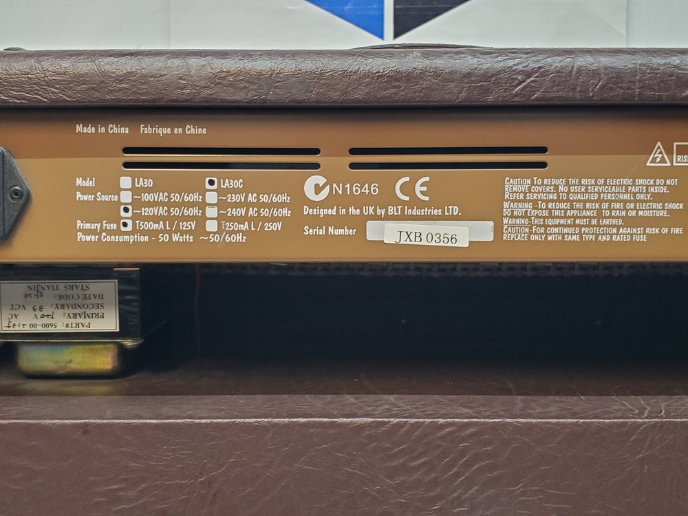 Laney LA30C Solid-State Acoustic Amplifier 30 Watts 8" Speaker