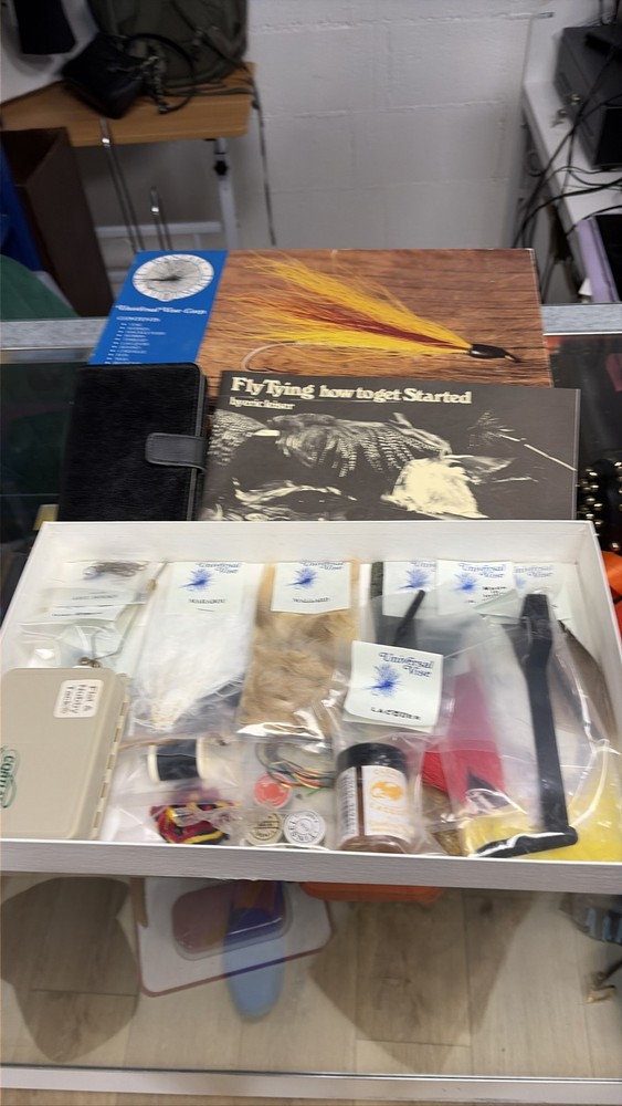 Vintage Universal Vise Bantam 1 Fly Tying Kit Tools Materials (both boxes)