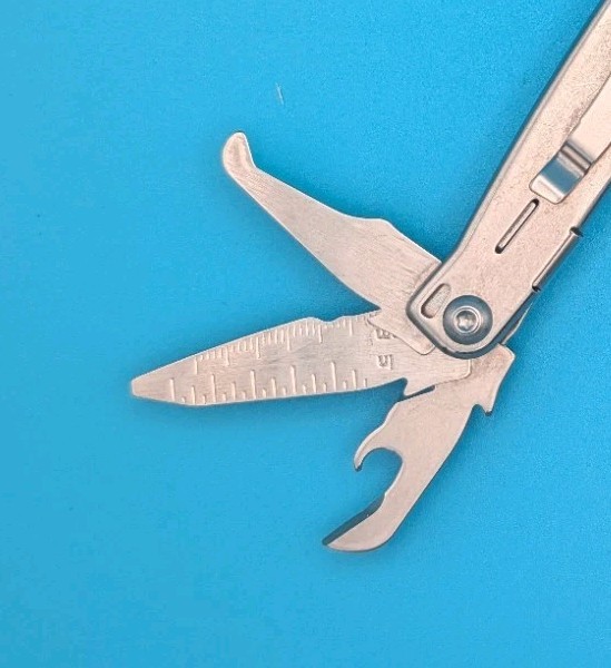 LEATHERMAN WINGMAN MULTI-TOOL! FAST SHIPPING!