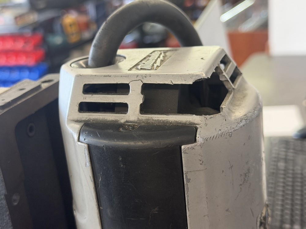 Milwaukee 4202 Electromagnetic Drill Press (1106628)