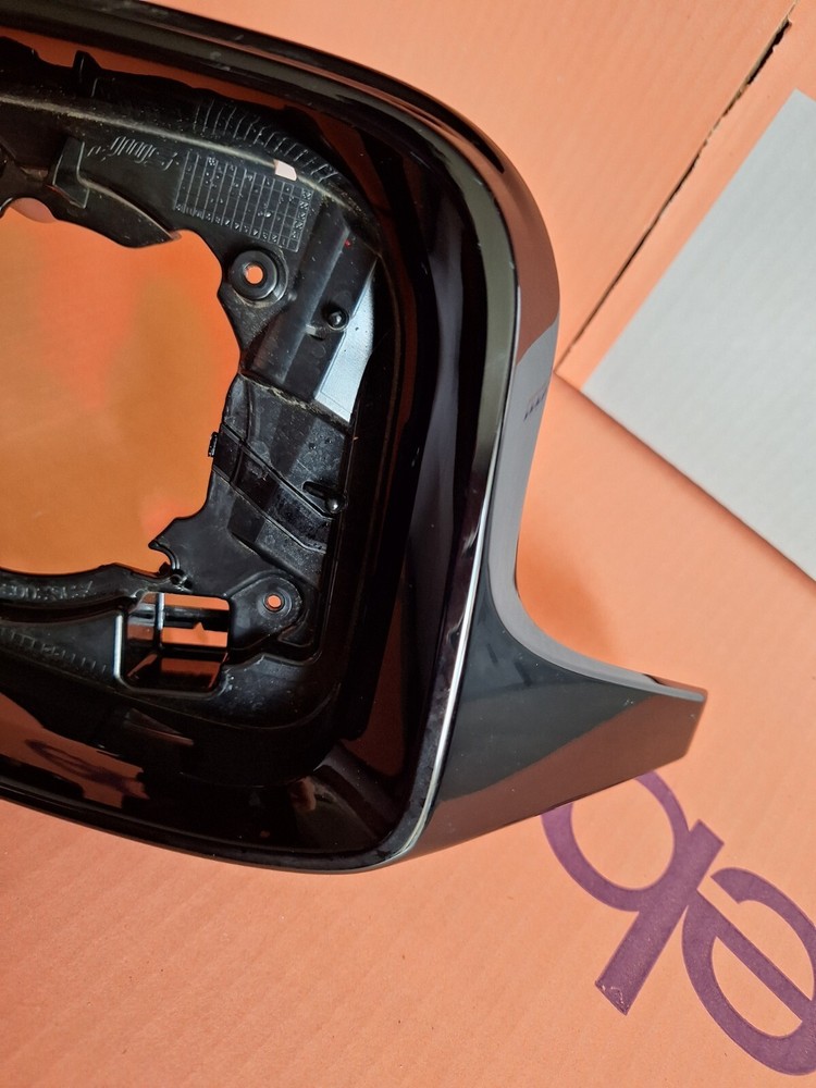 BMW M3 G81 Touring 2020 - on going Right Side Wing Mirror Frame Bracket