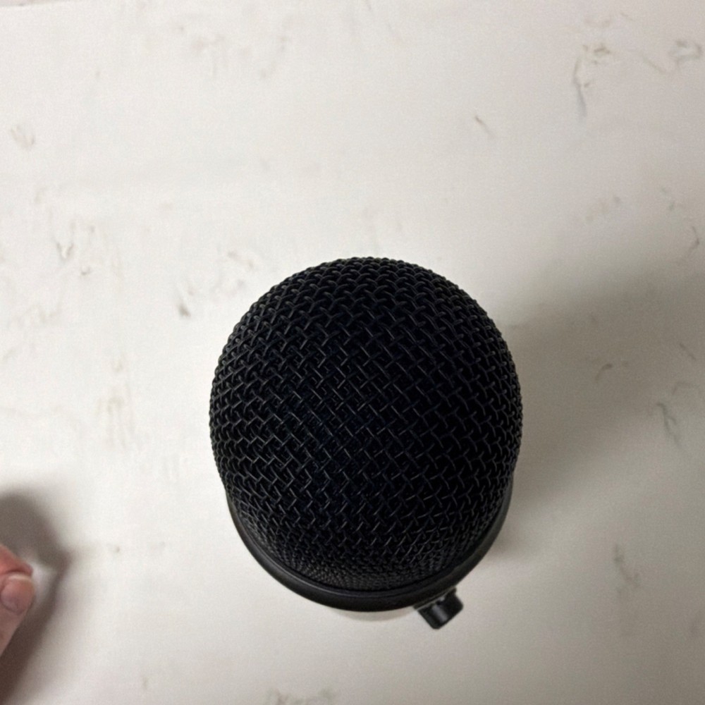 Blue Yeti USB Condenser Microphone/READ DESCRIPTION