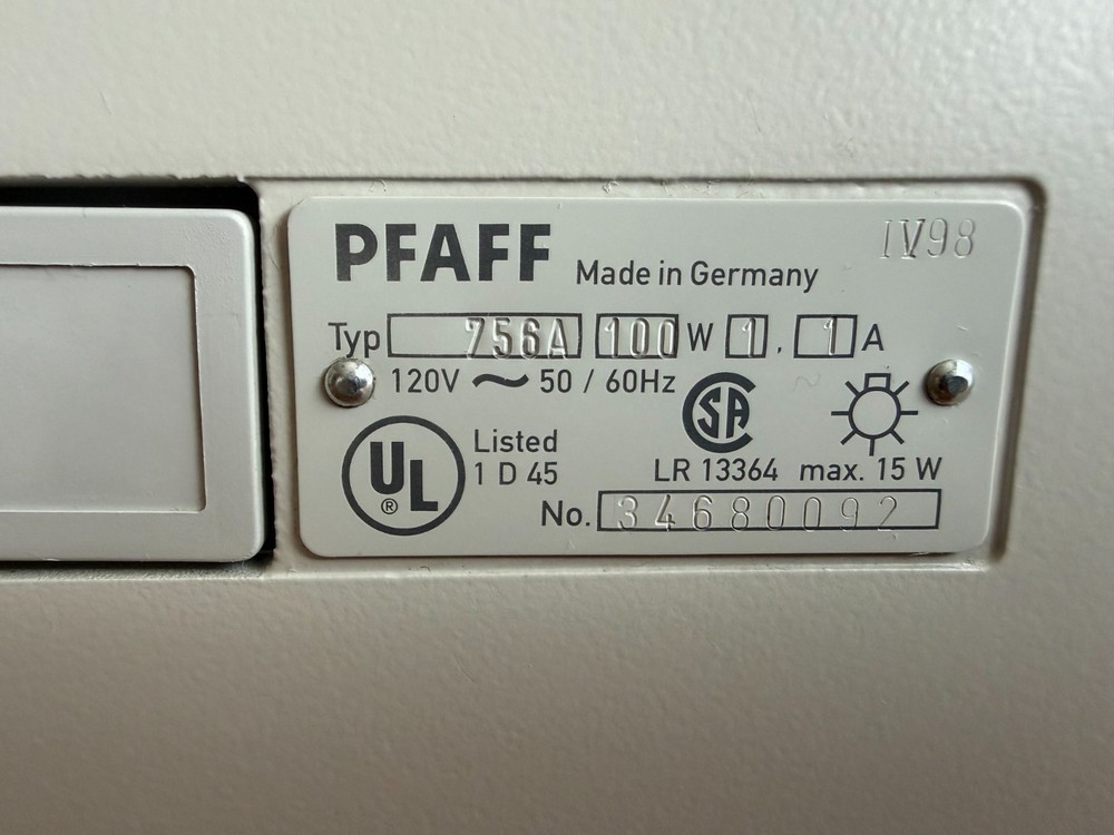 Pfaff Creative 7560 Sewing Machine