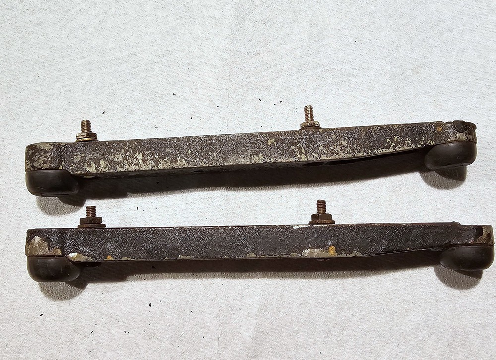 HOLMES 16mm Projector Type 12 - Bottom Feet