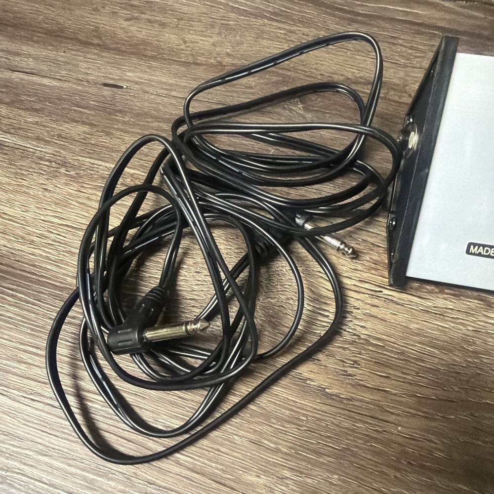 Fender FM65DSP and Super-Champ XD Footswitch Two-Button Footswitch