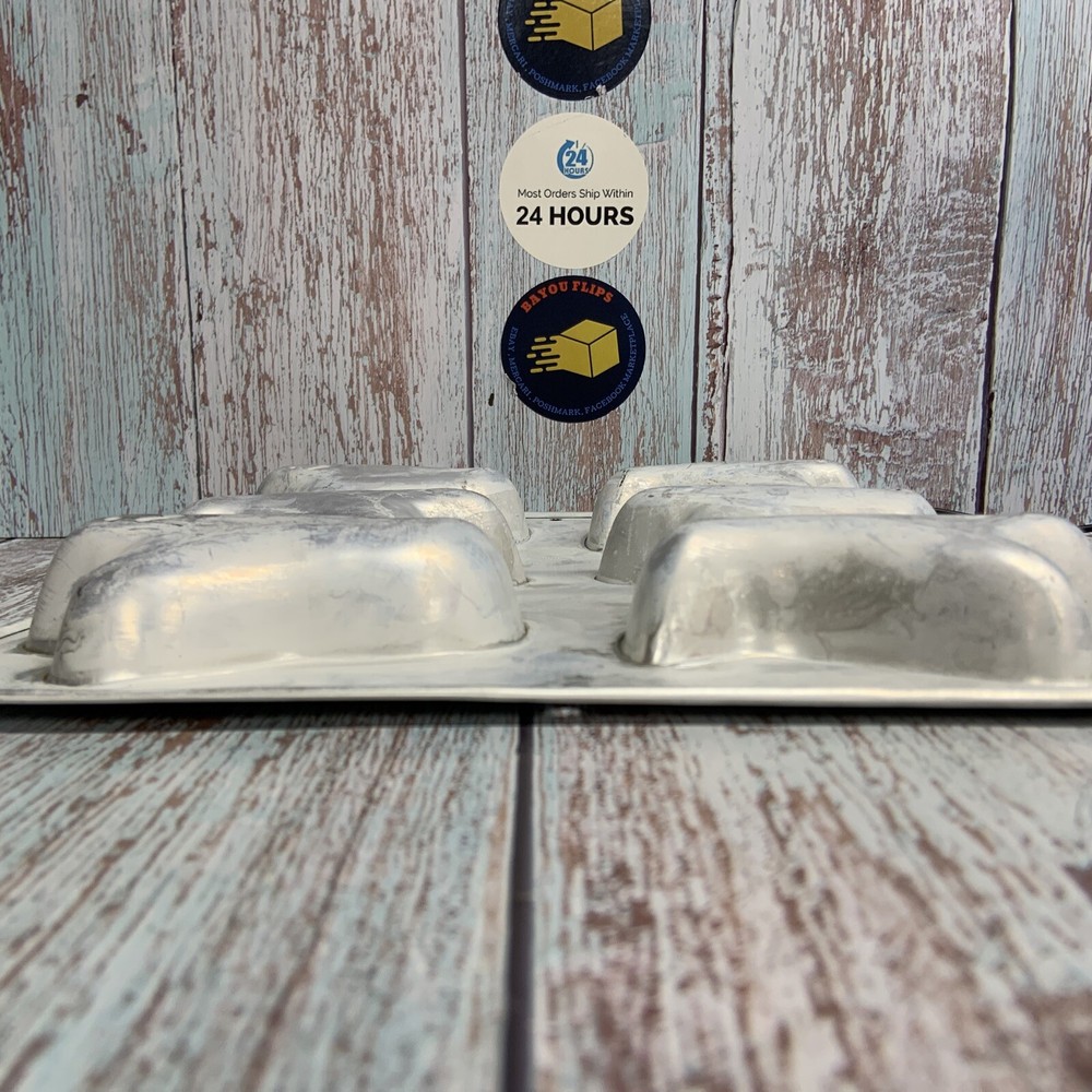 1991 Wilton Mini Ghost Aluminum Cake Pan