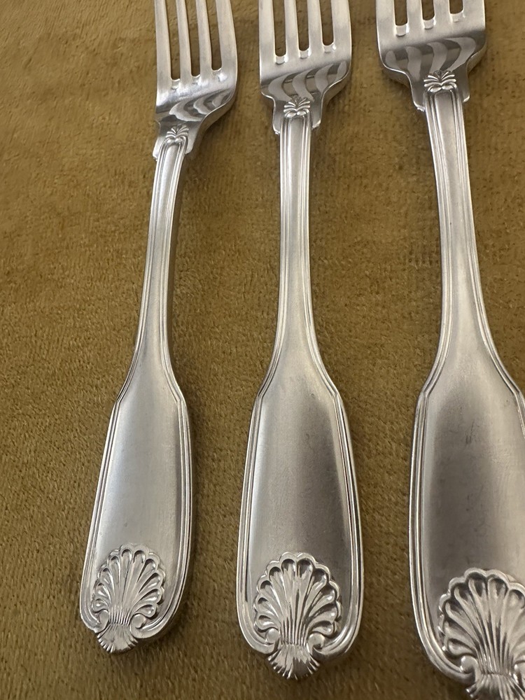 —(3) — Mikasa Sheldon Satin Dinner Forks () - SHELL PATTERN