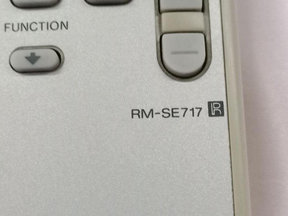 PECNF S0NY Sony Audio Remote Control RM-SE 717