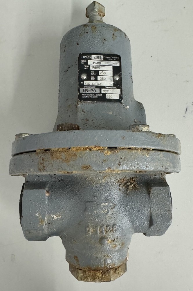 Fisher Controls Type 95 Regulator H51, 15-30 PSIG, Model L3284, New Old Stock