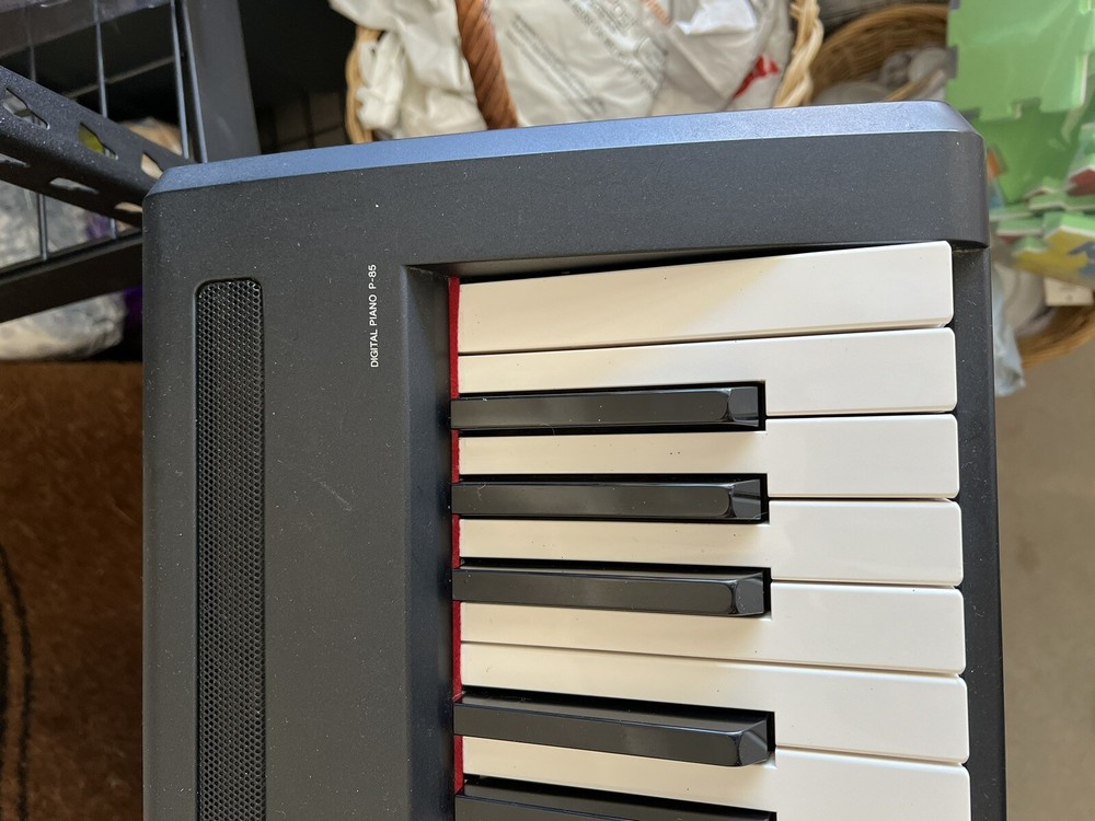 Yamaha P-85 Digital Piano