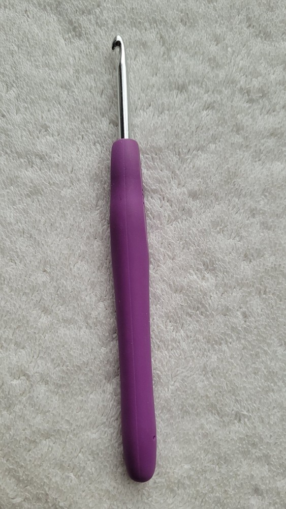 Preowned Joe Wooble Ergonomic Crochet Hook