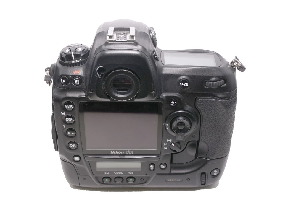 USED Nikon D3S DSLR Camera Body