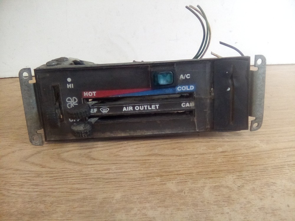 2002 Freightliner FLD Climate Control