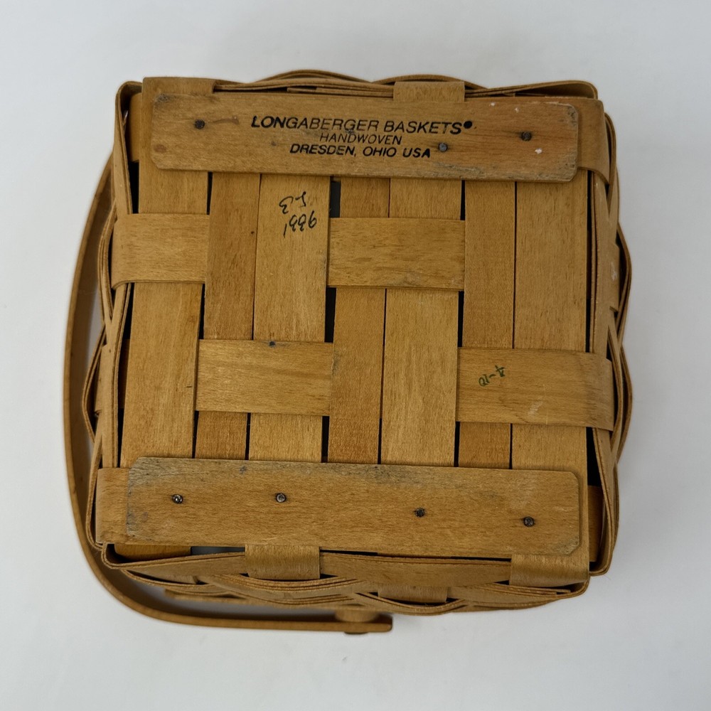 Longaberger 1996 Handwoven 8.5" Square Basket with Handle