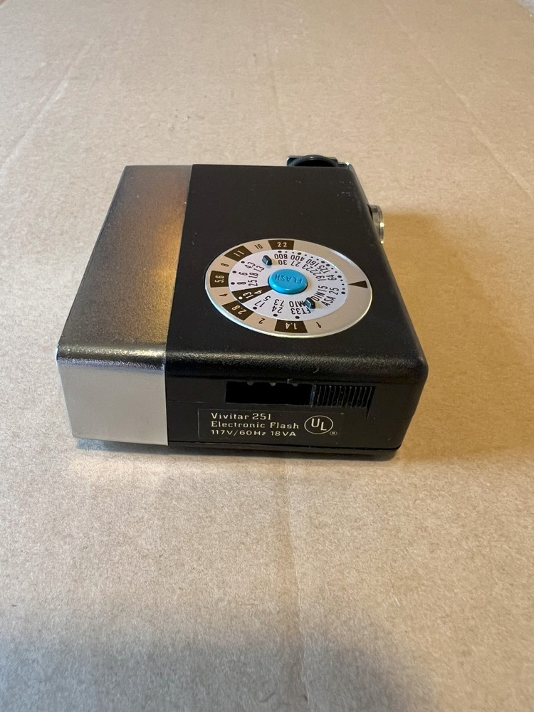 Vivitar Automatic Electronic Flash 251