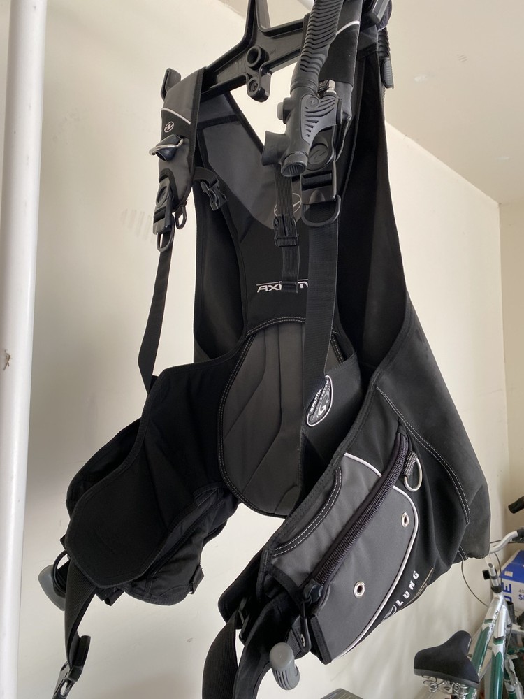 Aqualung BCD Axiom Size Large