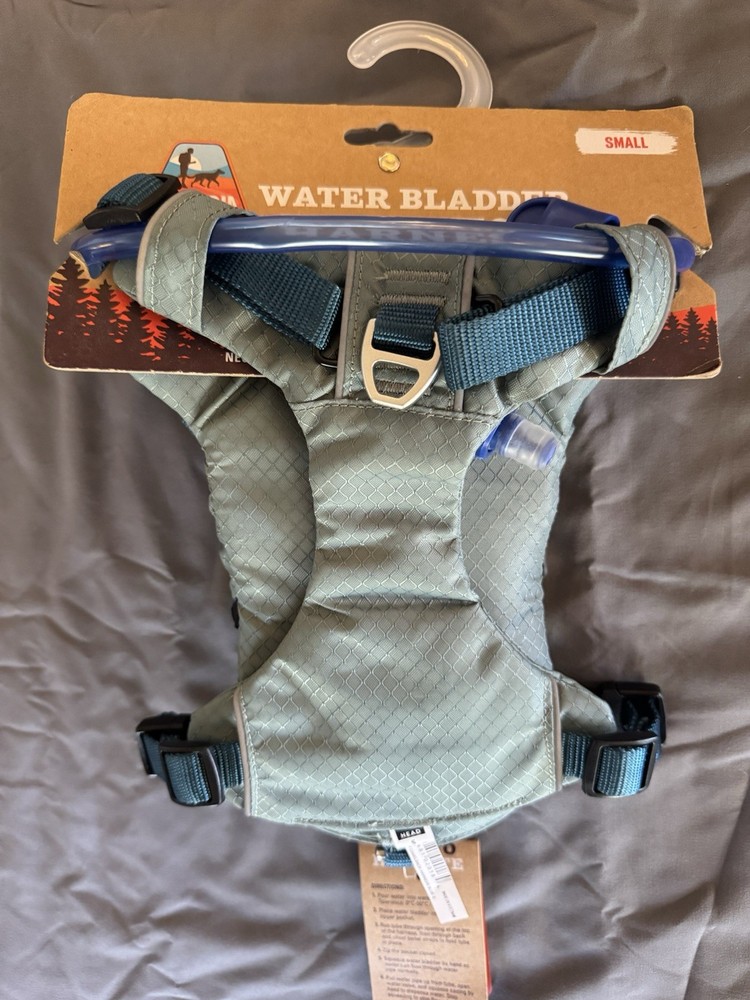 Arcadia Trail Water Bladder Harness Blue Small NWT