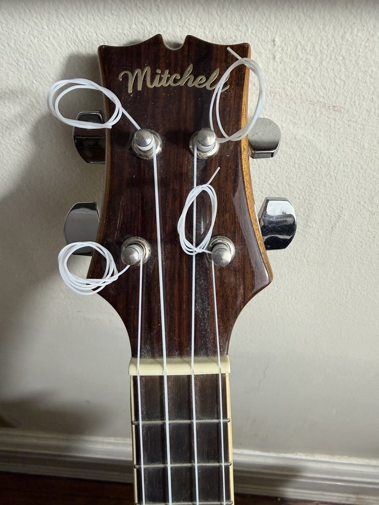 Mitchell Ukelele MU-70/N