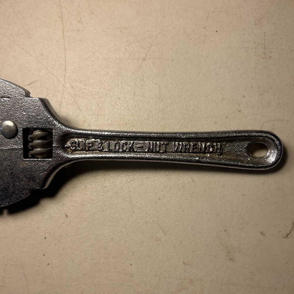 SLIP AND LOCK NUT WRENCH 10"