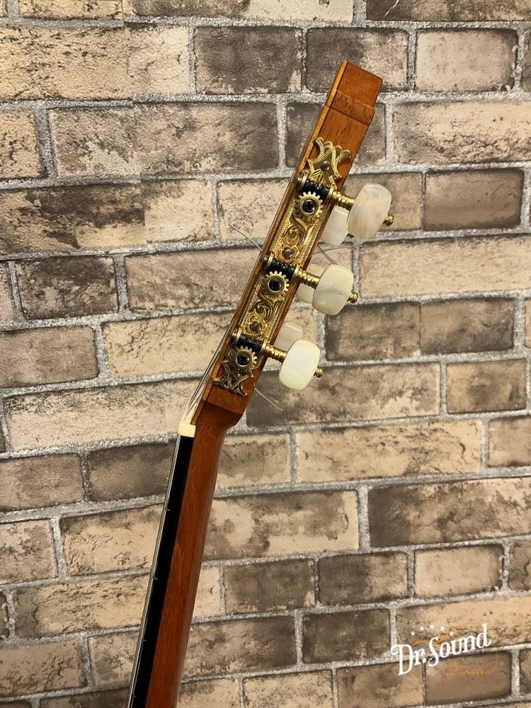 Kaoru Ono 1997 Maple Classical Guitar Used