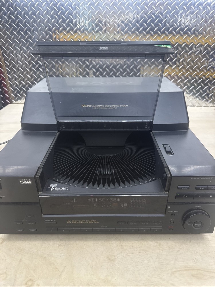 SONY MODEL CDP-CX151 CD PLAYER 100 DISC, Nice!