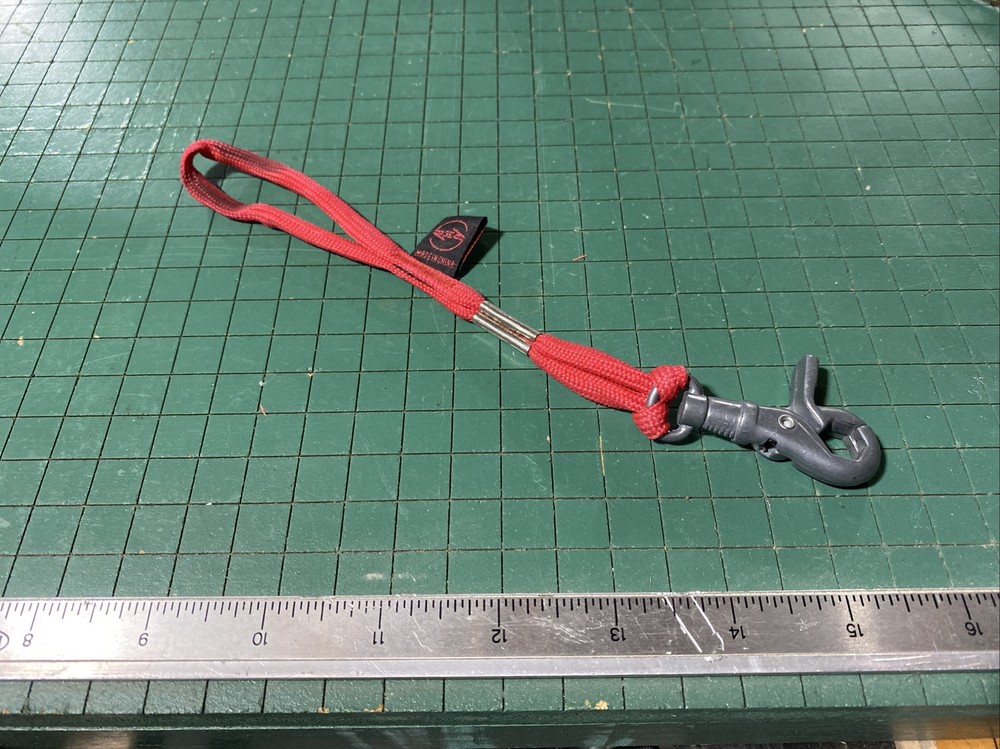 phd snowboard leash clicker