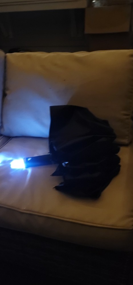 Umbrella with Pivoting LED light - Portable - Black