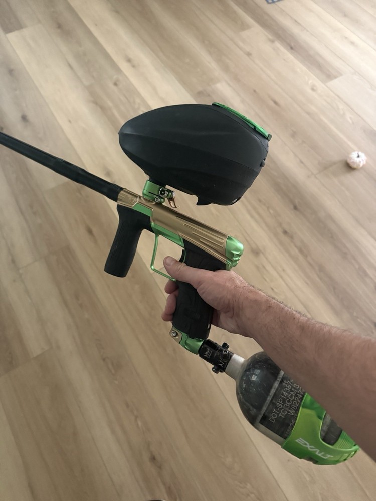 Infamous CS2 Planet Eclipse - Peanut Tank & Dye loader