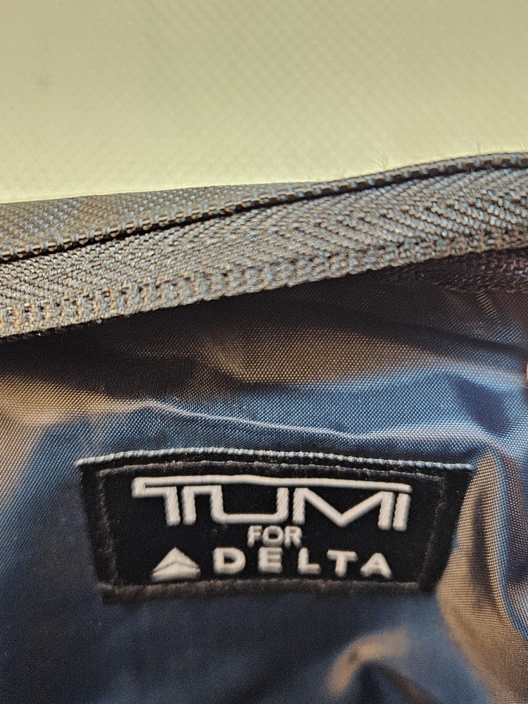 Tumi Delta Black Soft Case Travel Kit