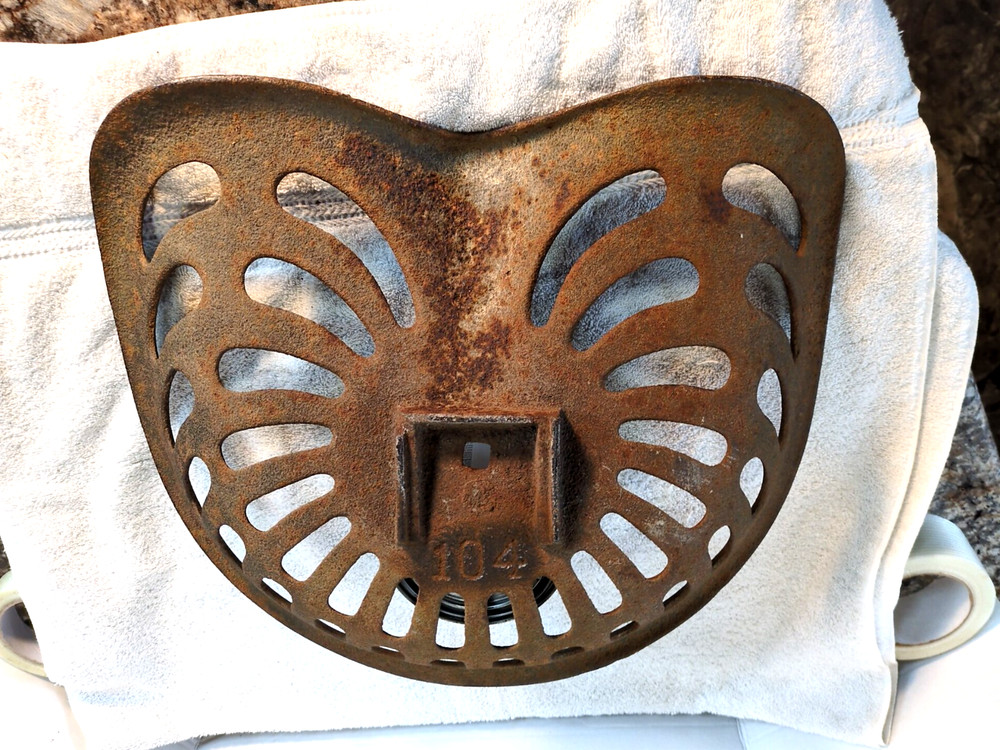 Antique Solid Comfort Cast Iron Tractor Implement Seat Bottom #104