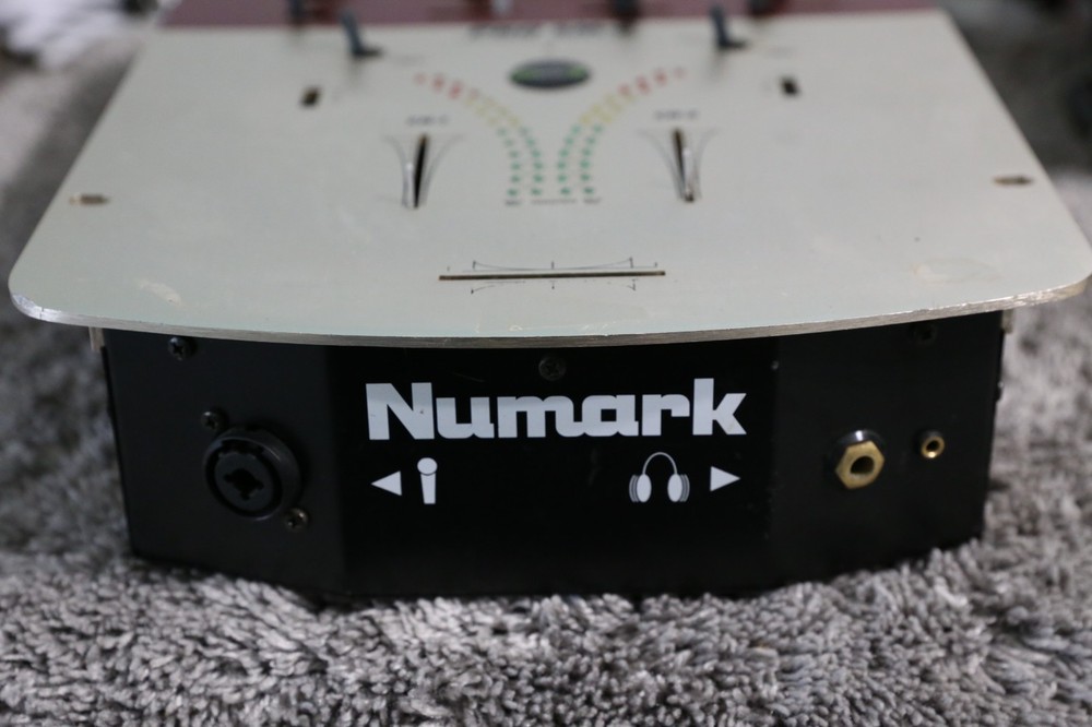 Numark PRO SM-2 professional scratch mixer.